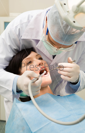 Checking up teeth