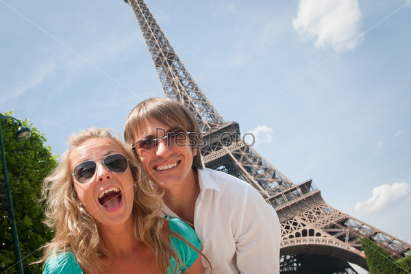 Happy couple in Paris