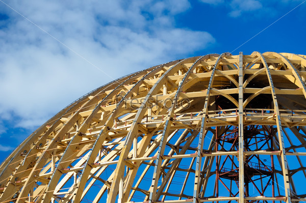 The wooden frame of the dome.