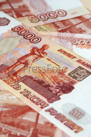 Russian monetary denominations. Advantage of 5000 roubles.