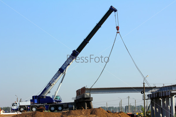crane on the construction of overpass