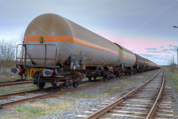 Oil and fuel transportation by rail