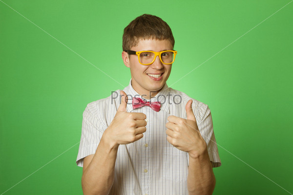 Smiling Man two thumbs up