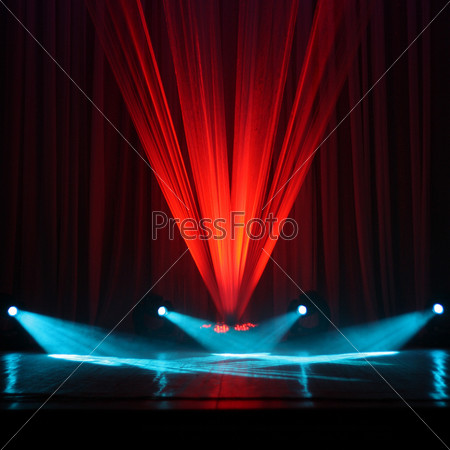 Illumination of a stage during a concert