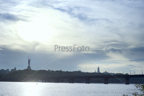 Панорама Киева с острова на Днепре