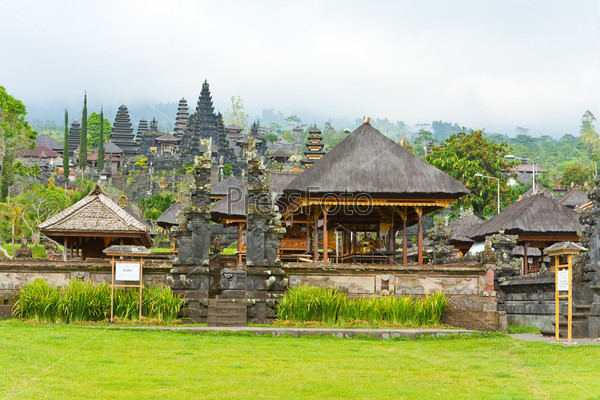 Большой храмовый комплекс - Мать всех храмов. Бали, Индонезия