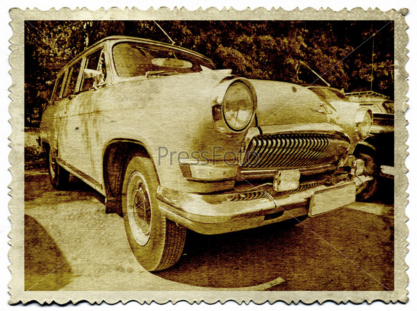 Старая фотография с изображением ретро-автомобиля