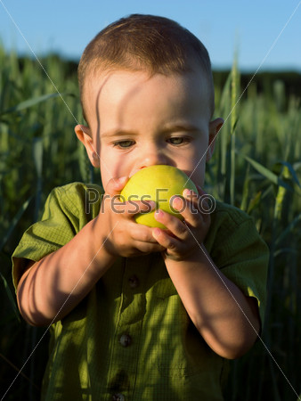 Biting apple