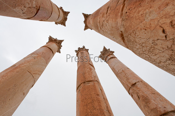 Corinthium column in antique town Jerash, Jordan