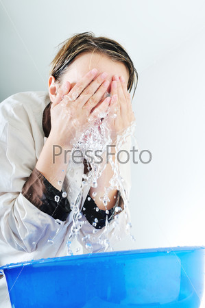woman face wash