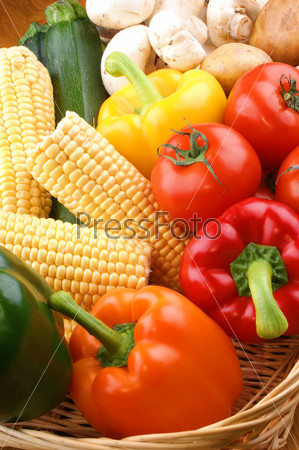 Vegetable basket with fresh vegetables from the garden