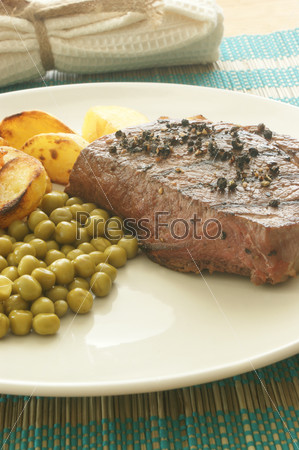pepper steak with roasted potato