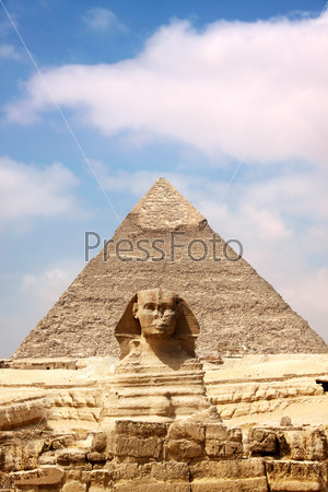 Сфинкс и Великая пирамида