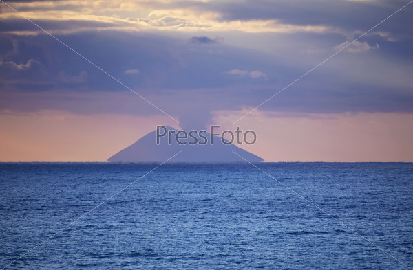 Italy, tyrrhenian sea, Aeolian islands, view of Stromboli island from Calabria coast