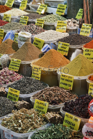 Turkey, Istanbul, Spice Bazaar, turkish spices and teas for sale