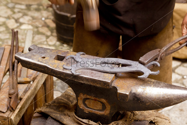 blacksmith forged iron smith anvil hammerman