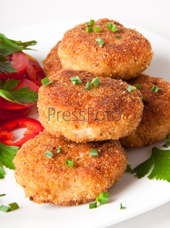 chicken cutlets with vegetables and herbs