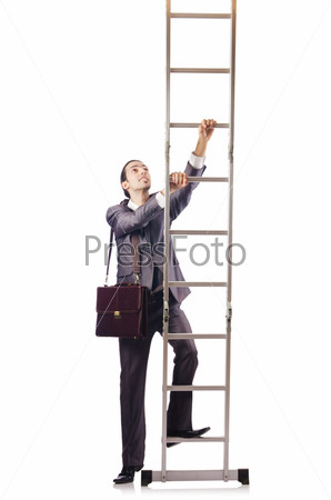 Бизнесмен поднимается по лестнице, изолированный на белом фоне