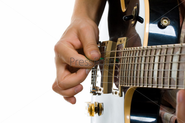 How to hold guitar pick playing electric guitar