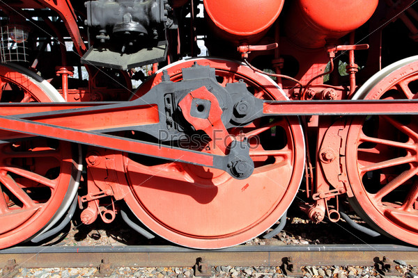Steam locomotive wheels and rods