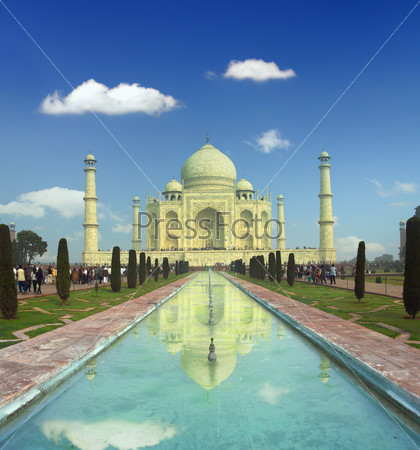 Тадж Махал - знаменитый мавзолей в Индии