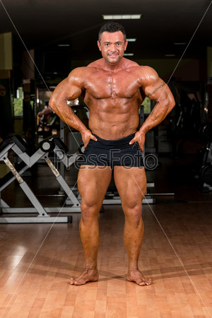 male body builder showing his body