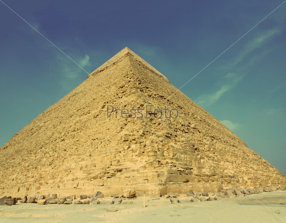 famous egypt pyramid - vintage retro style