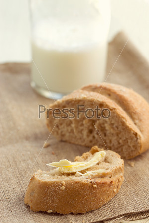 Хлеб и молоко