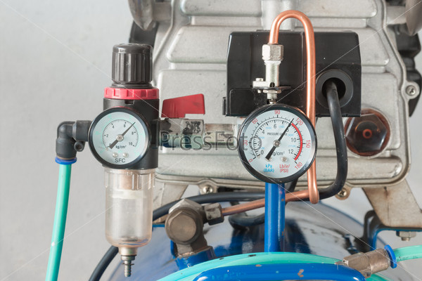 pressure gauge and air filter regulator on Air Pump