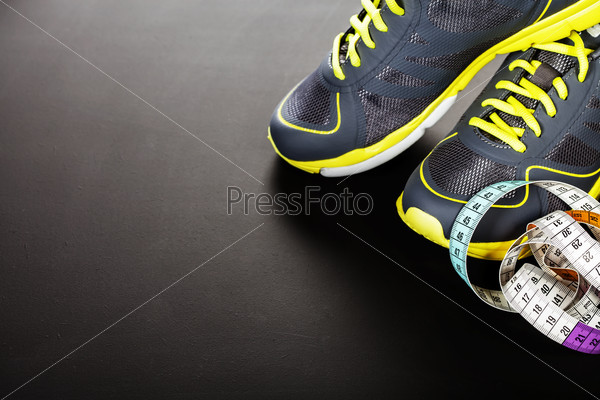 Sport shoes and measuring type