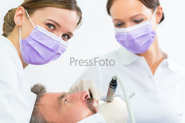 Пациент с стоматолога