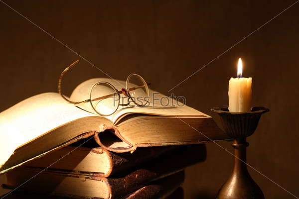 Books And Candle