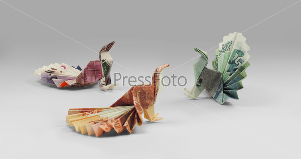 Bird origami banknotes walking