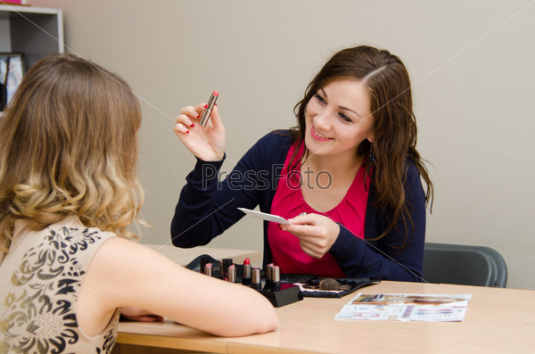 Beauty consultant touts new lipstick