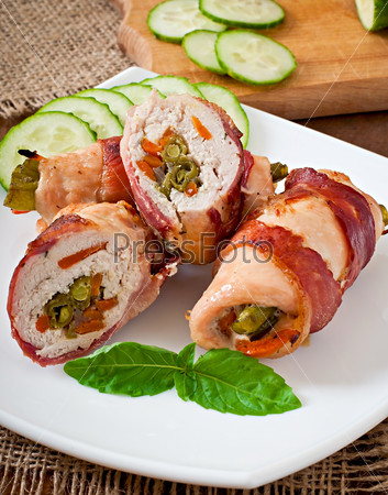 chicken rolls stuffed with green be
