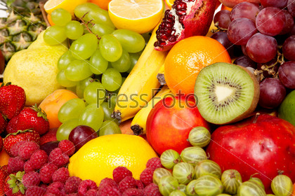Ассорти из фруктов и ягод