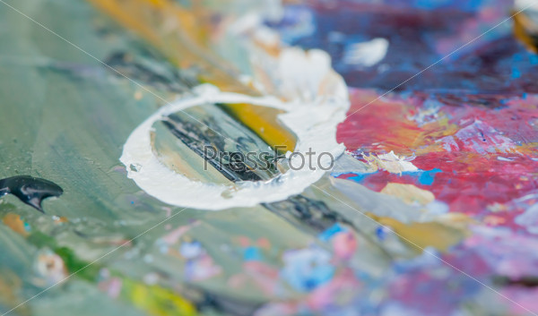 artist\'s palette with oil paints