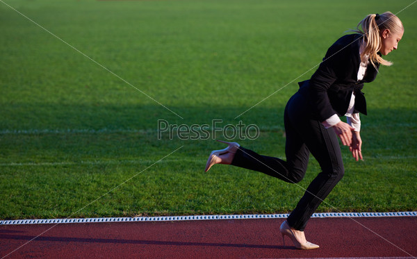 business woman ready to sprint