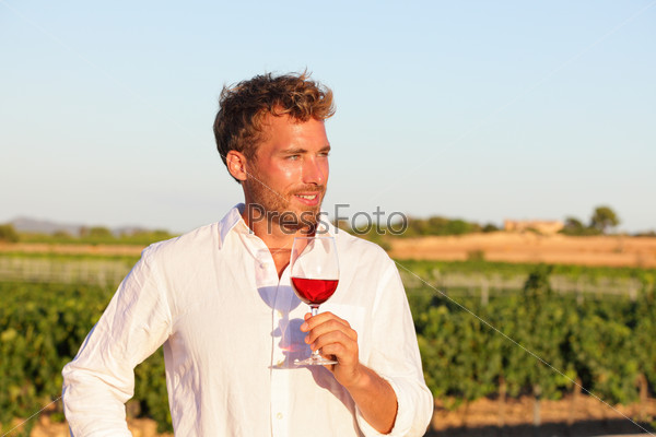  Винодел на винограднике