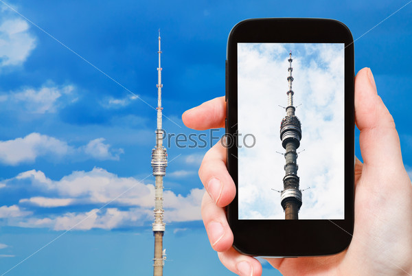 tourist photographs of TV tower in Moscow