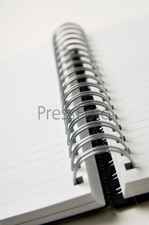 Opened blank coiled note pad