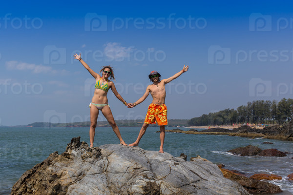 Beach travel banner - romantic couple