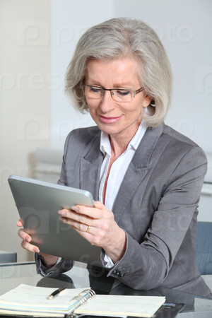 Portrait of senior businesswoman in office