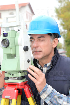 Geometer with measure instrument
