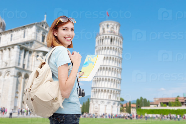 Happy woman travel in Italy, Leaning Tower of Pisa
