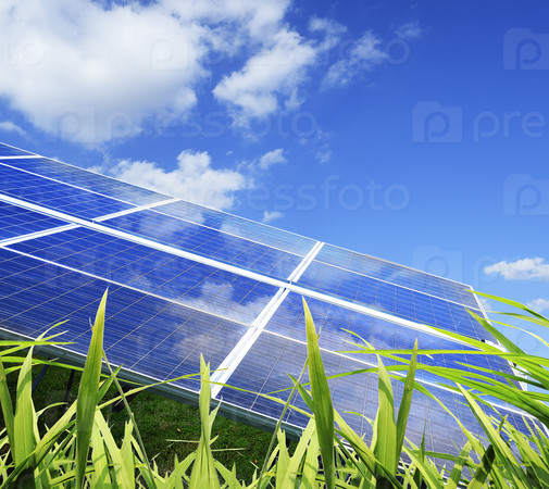 Power plant using renewable solar energy with