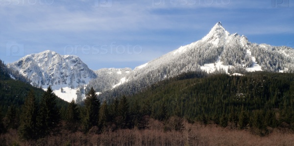 Pointed Ridge Top Cascade Mountain Range North Cascades Washington