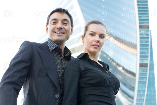 office workers outdoor. Businessman and businesswoman in the city