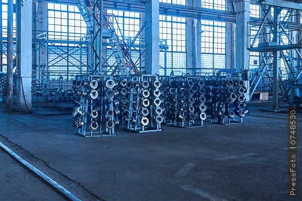 Rolling forming rolls metal works on manufacture of pipes