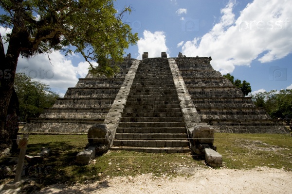 Чичен-Ица храм в Тулум Мексика